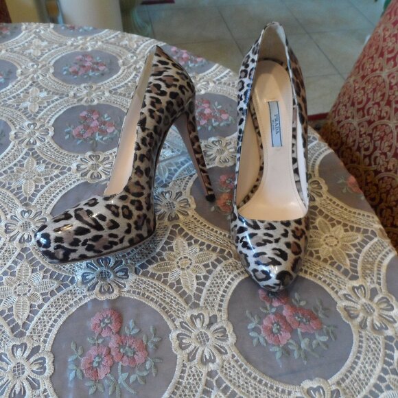 PRADA Brown-Beige Patent Leather Platform Heeled Pumps Size 39.5B